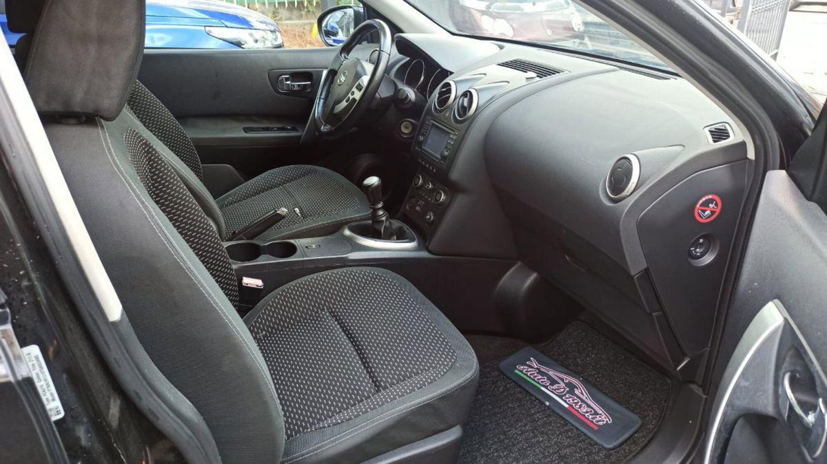 Nissan Qashqai 1.5 dCi N-Connecta (7)