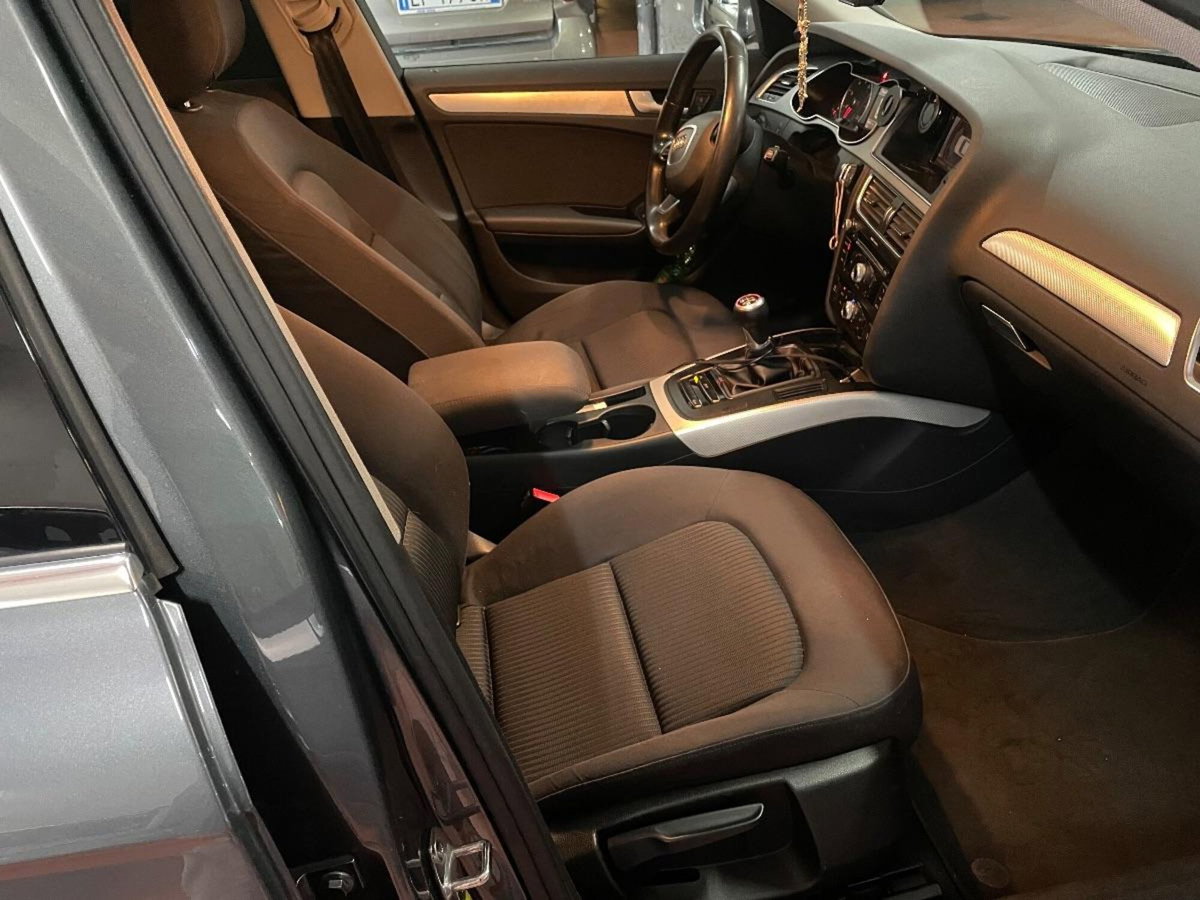 Audi A4 2.0 TFSI 211CV Ambiente (5)