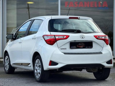 Toyota Yaris 1.0 5 porte Active (12)