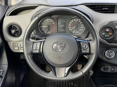 Toyota Yaris 1.0 5 porte Active (15)