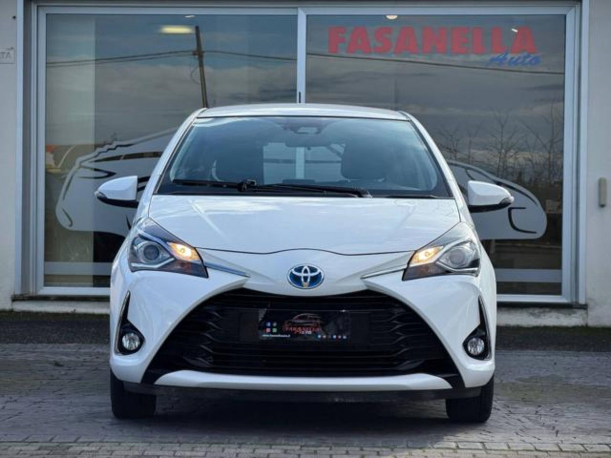 Toyota Yaris 1.0 5 porte Active (3)