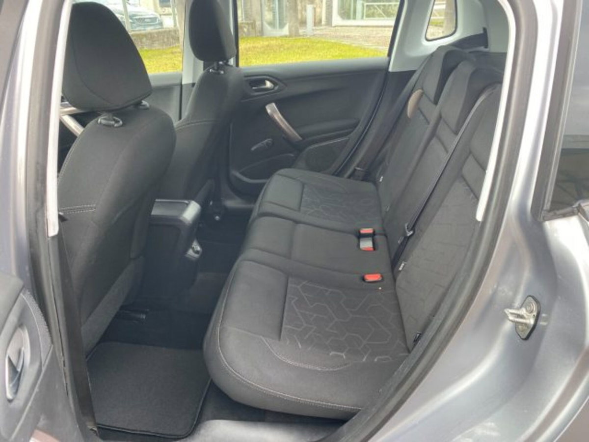 Peugeot 2008 100 Allure (10)