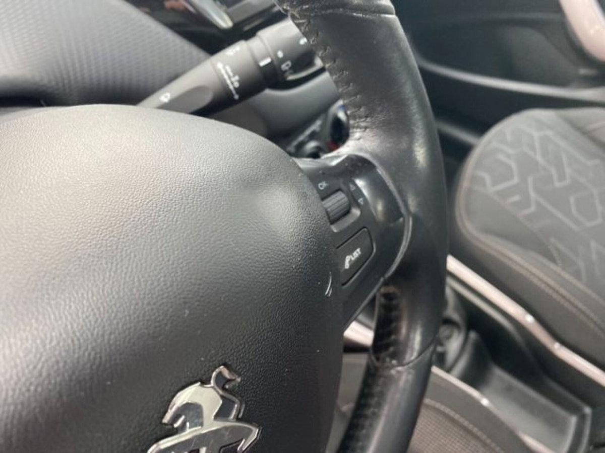 Peugeot 2008 100 Allure (13)