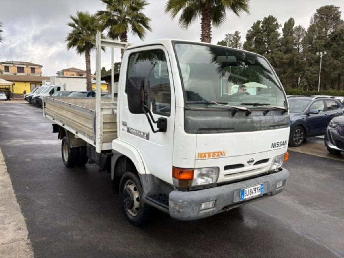 Nissan Cabstar 120.35 3.0 Tdi PC-RG Cabinato SE (3)