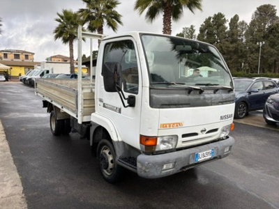 Nissan Cabstar 120.35 3.0 Tdi PC-RG Cabinato SE (3)