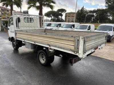 Nissan Cabstar 120.35 3.0 Tdi PC-RG Cabinato SE (6)