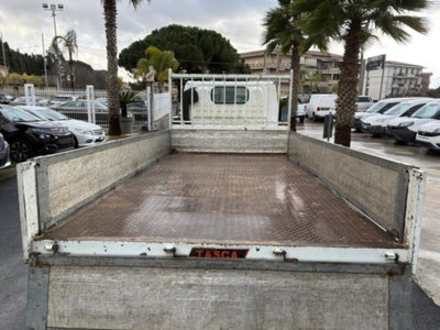 Nissan Cabstar 120.35 3.0 Tdi PC-RG Cabinato SE (7)