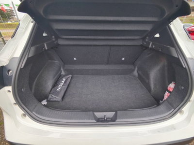 Nissan Qashqai 1.3 mhev Acenta 2wd 140cv (13)