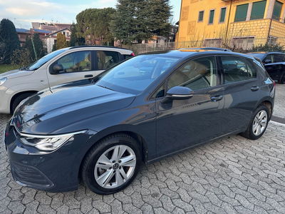 Volkswagen Golf 2.0 TDI DSG SCR Life usata