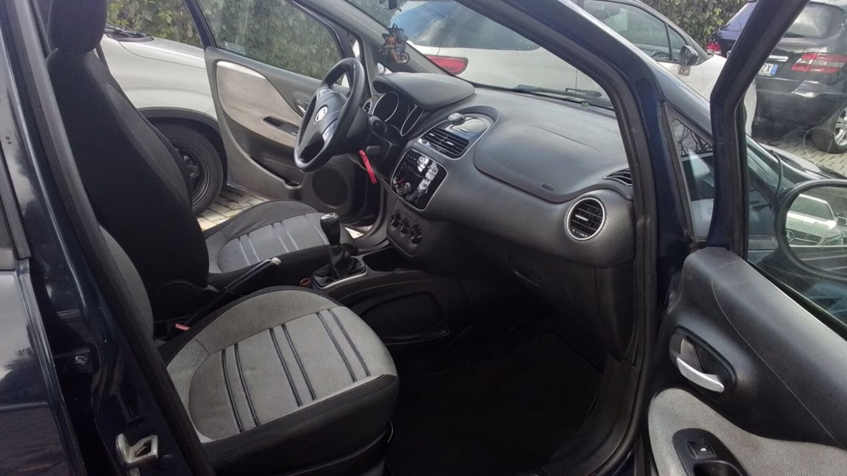 Fiat Punto Evo 1.3 Mjt 75 CV 5 porte Active (2)