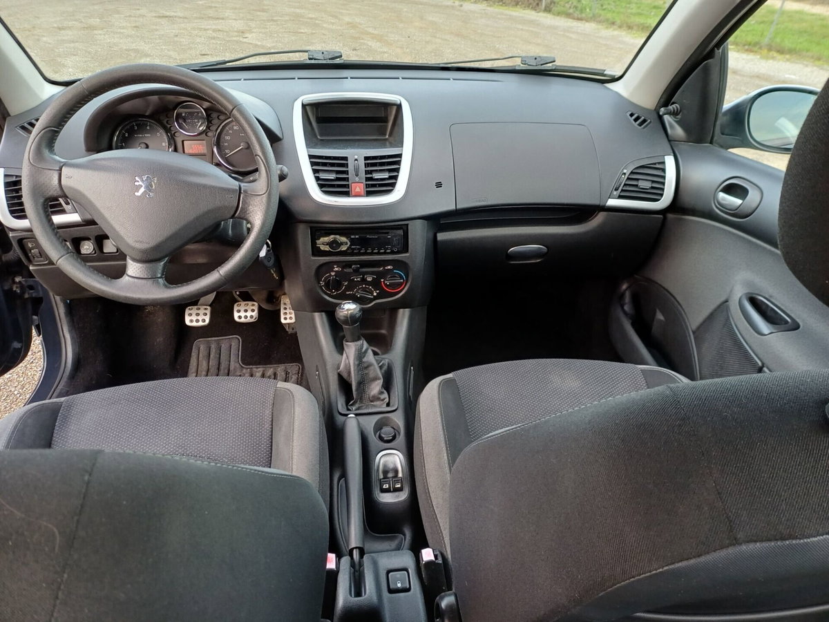 Peugeot 206 60CV 5p. Generation ECO GPL (12)