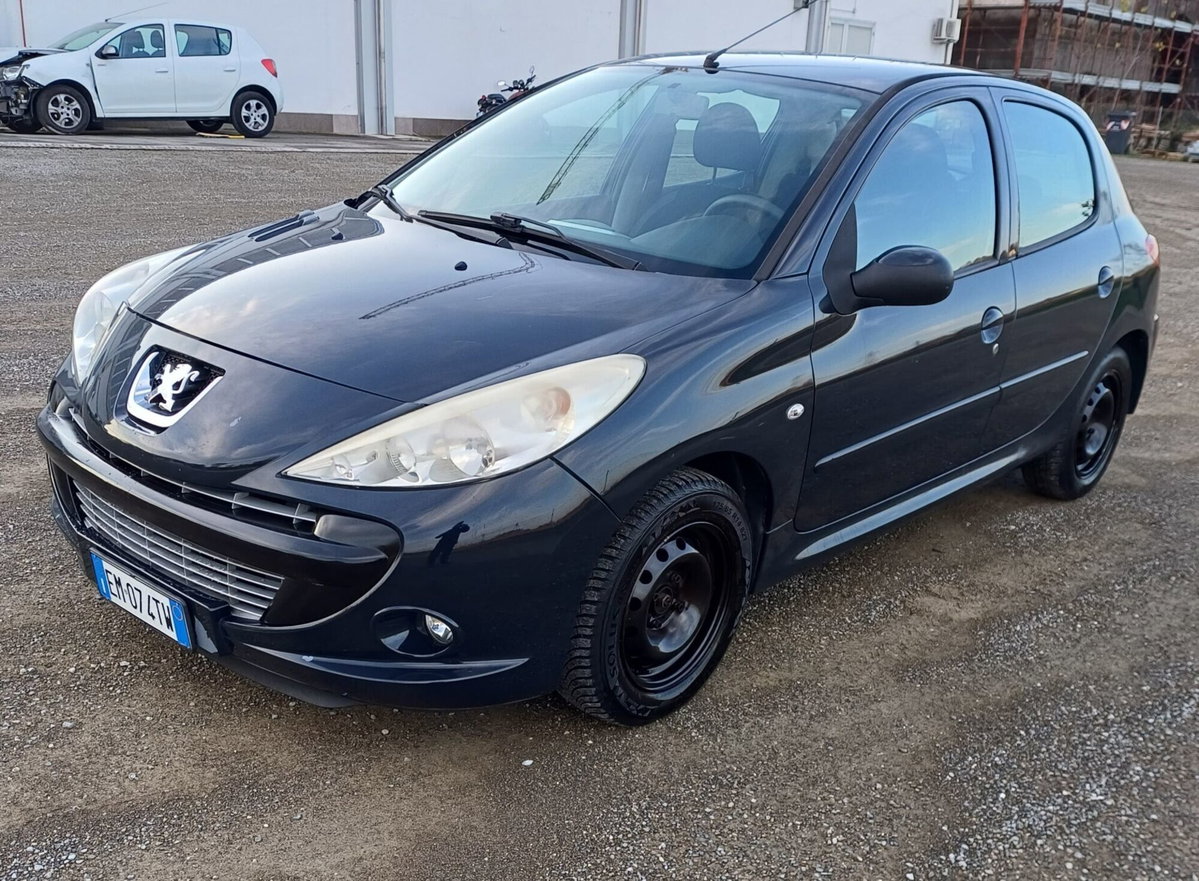 Peugeot 206 60CV 5p. Generation ECO GPL (4)