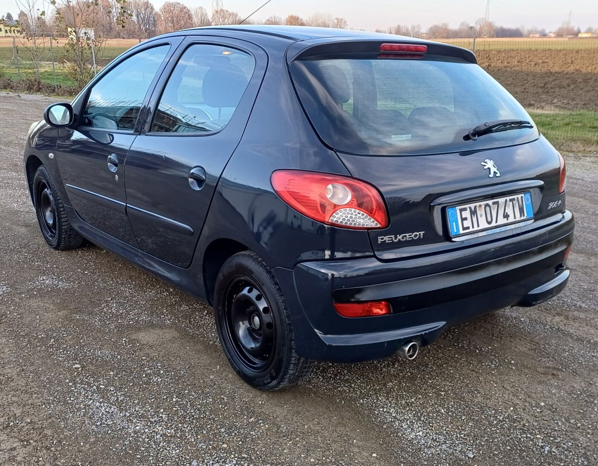 Peugeot 206 60CV 5p. Generation ECO GPL (8)