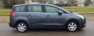 Peugeot 5008 1.6 HDi 112CV Business (18)