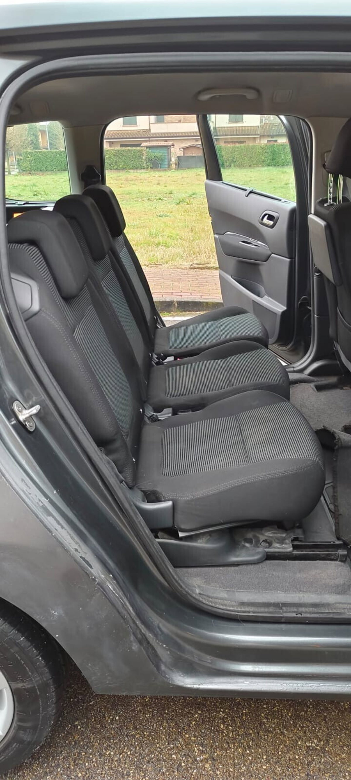 Peugeot 5008 1.6 HDi 112CV Business (19)