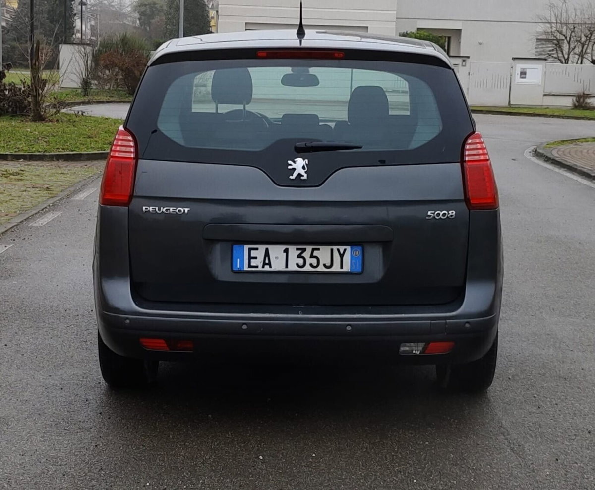Peugeot 5008 1.6 HDi 112CV Business (8)