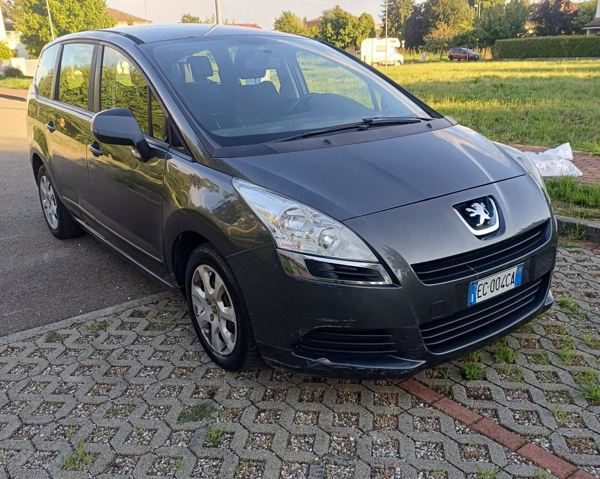 Peugeot 5008 1.6 HDi 112CV Tecno (13)