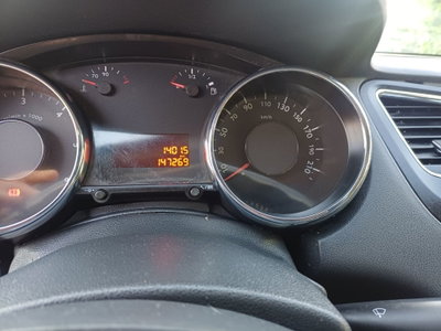 Peugeot 5008 1.6 HDi 112CV Tecno (15)