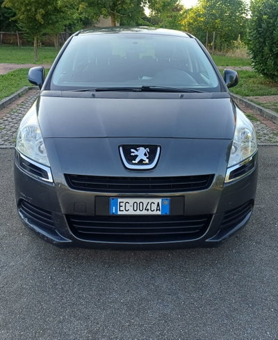 Peugeot 5008 1.6 HDi 112CV Tecno (3)