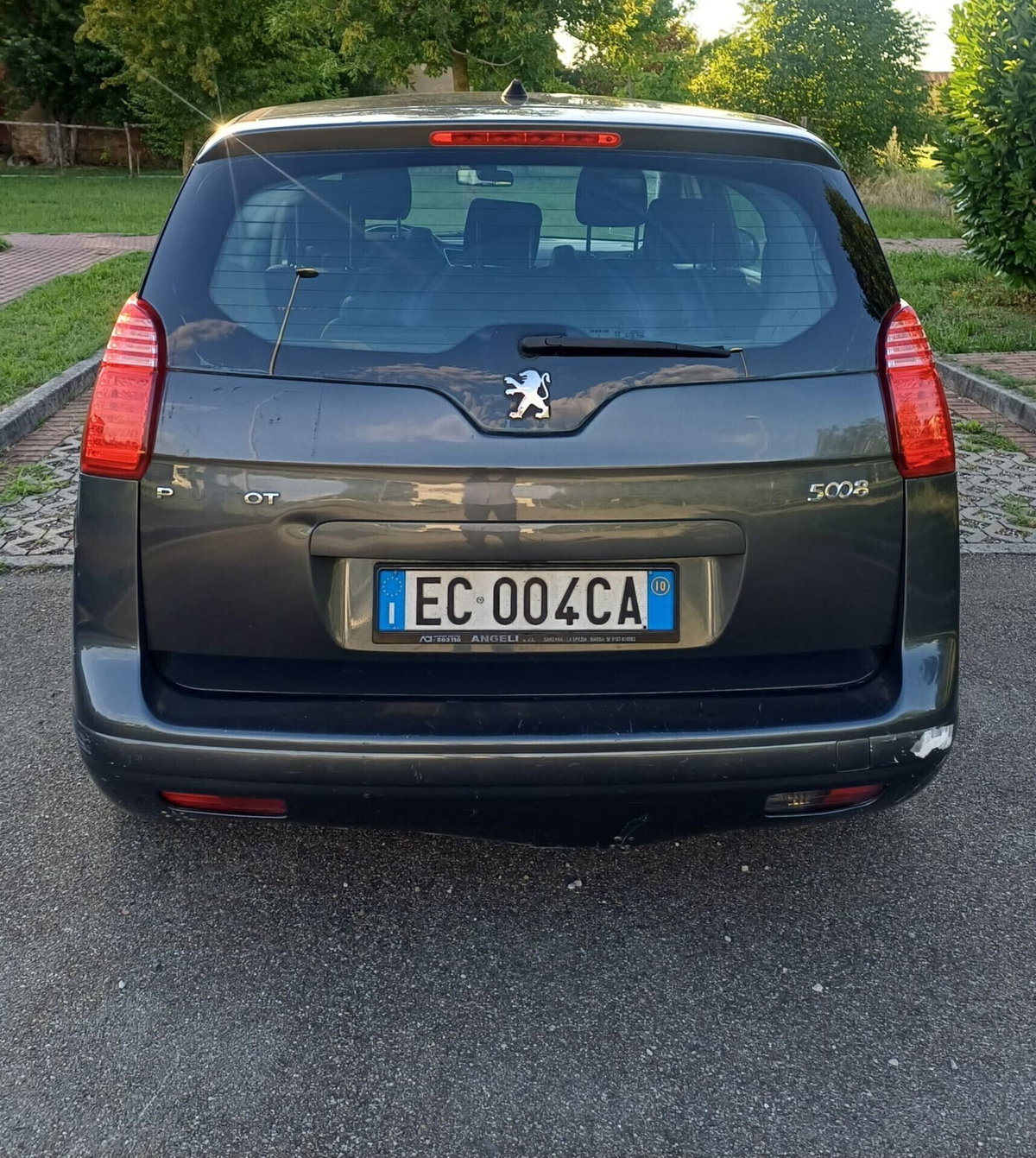 Peugeot 5008 1.6 HDi 112CV Tecno (9)
