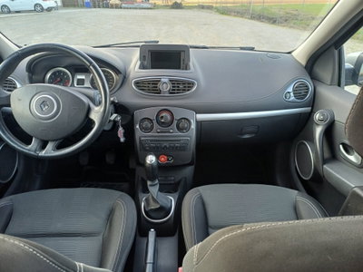 Renault Clio 1.2 16V 5 porte Dynamique (11)