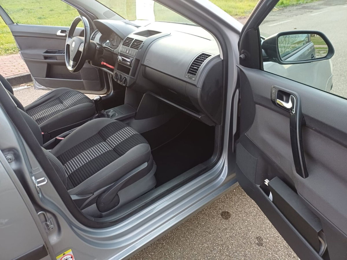 Volkswagen Polo 1.2/70CV 12V 5p. Comfortline (6)