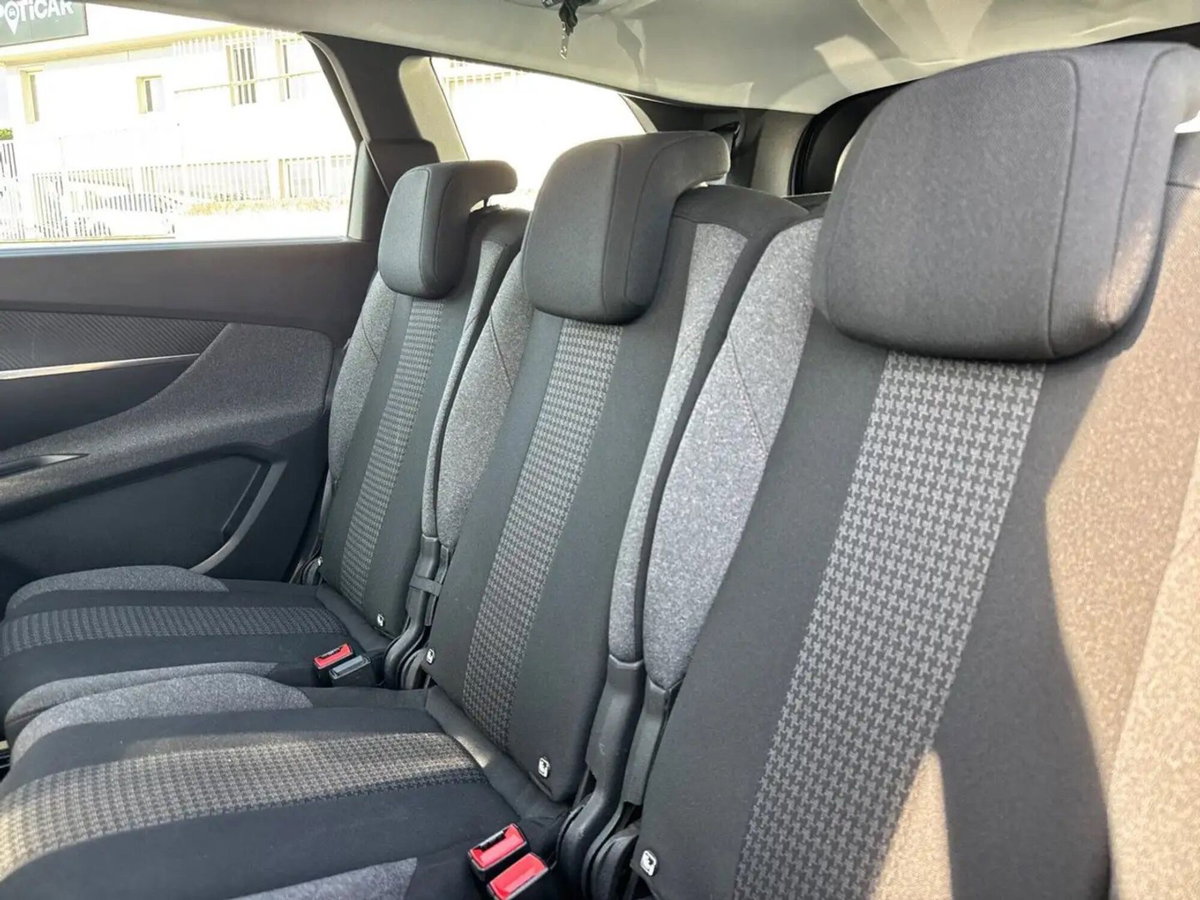 Peugeot 5008 1.5 bluehdi Active Pack s&s 130cv eat8 (17)