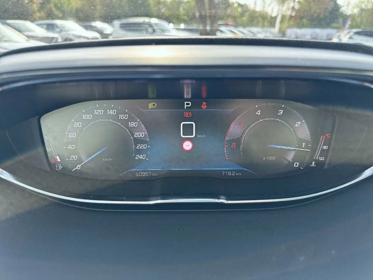 Peugeot 5008 1.5 bluehdi Active Pack s&s 130cv eat8 (9)
