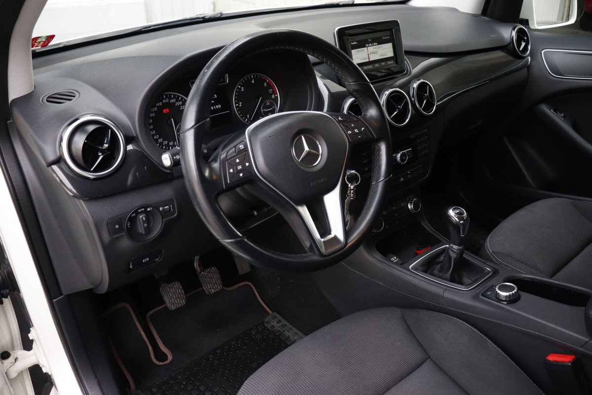 Mercedes-Benz Classe B 180 CDI Executive (16)