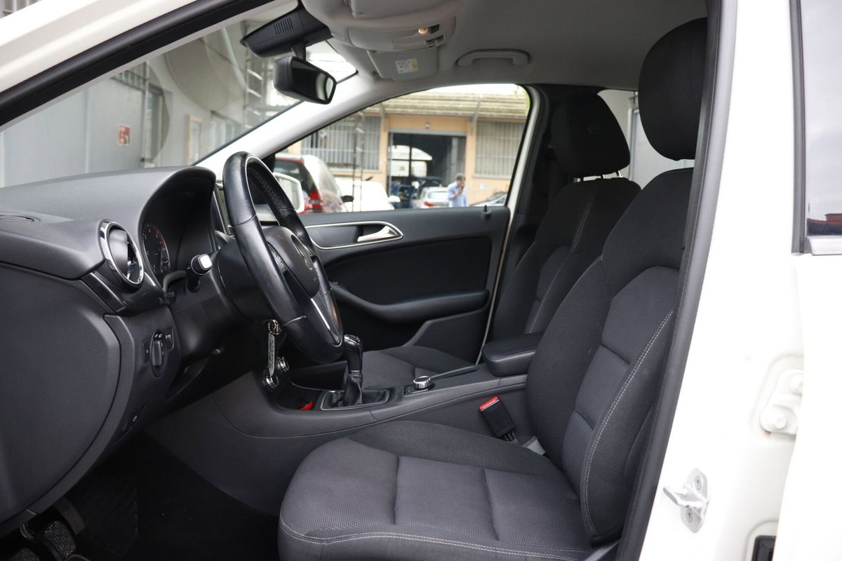 Mercedes-Benz Classe B 180 CDI Executive (18)