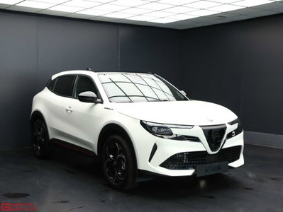 Alfa Romeo Junior 1.2 ibrida Speciale 145cv edct6 (2)