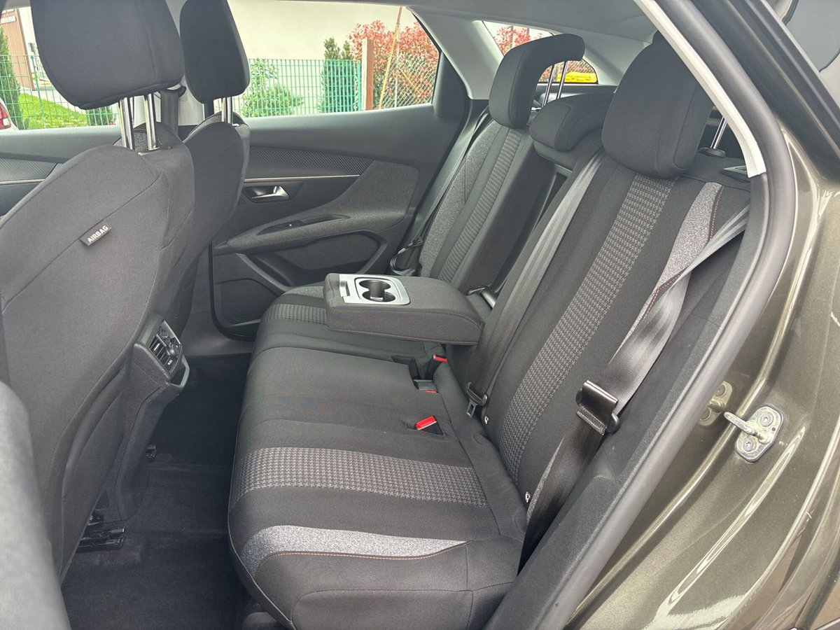 Peugeot 3008 BlueHDi 130 S&S EAT8 Active Business (11)