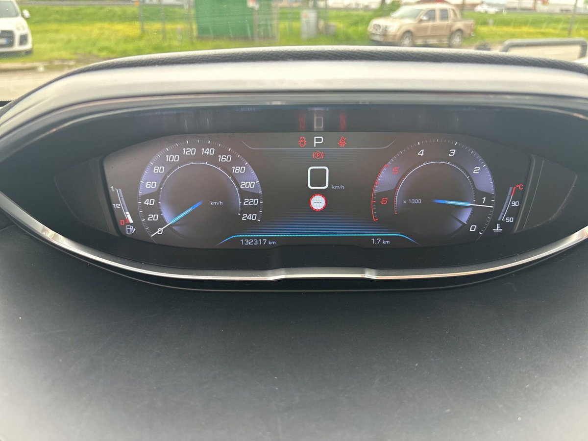 Peugeot 3008 BlueHDi 130 S&S EAT8 Active Business (9)