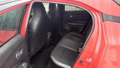 Nissan Juke 1.0 dig-t Acenta 114cv (6)