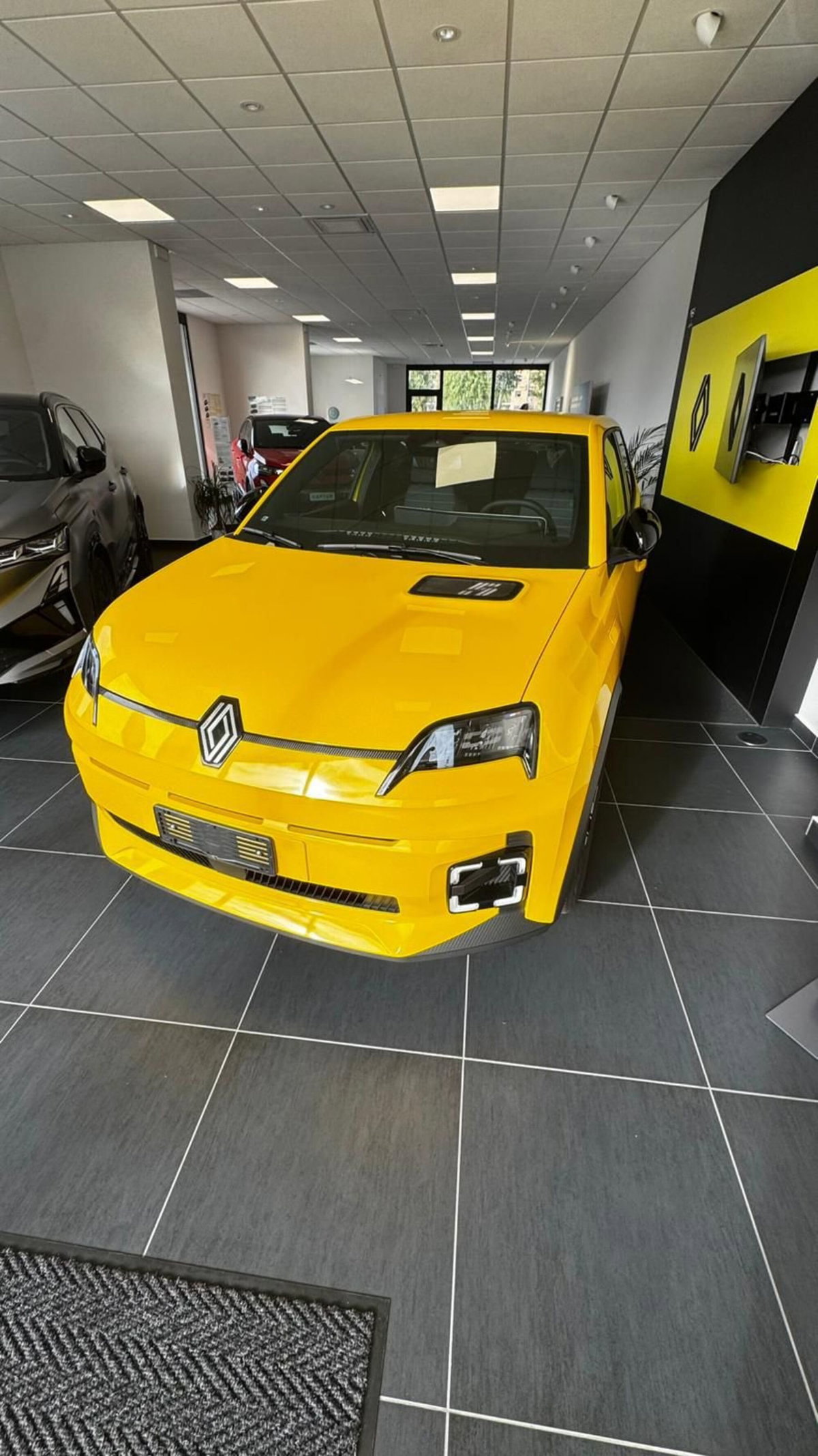 Renault Scenic E-Tech Electric Techno long range 220cv (4)