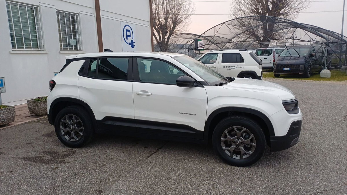 Jeep Avenger 1.2 turbo Longitude fwd 100cv (6)