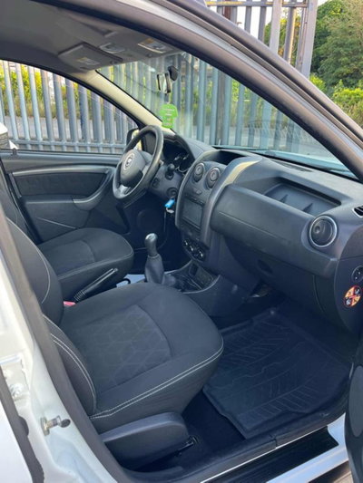 Dacia Duster 1.6 110CV 4x2 GPL Ambiance (11)