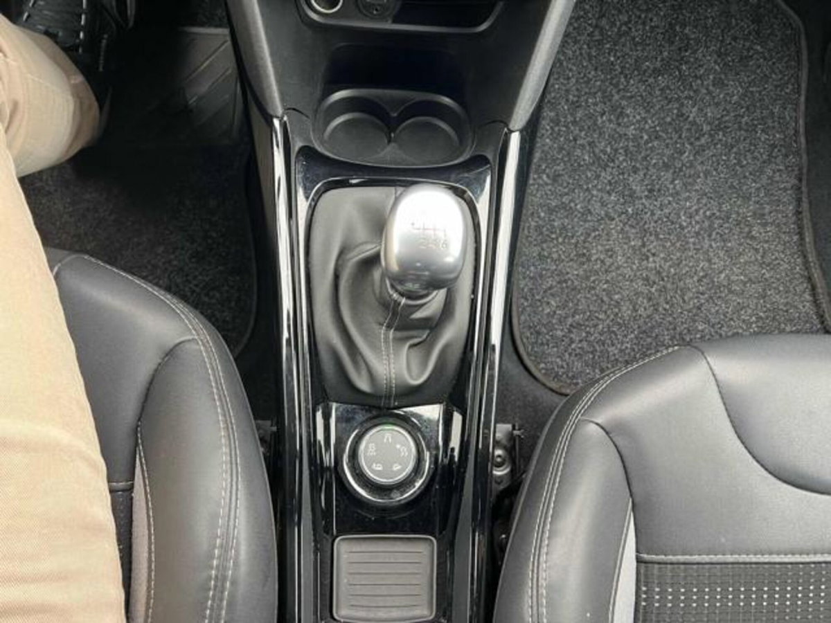 Peugeot 2008 120 S&S Allure (10)