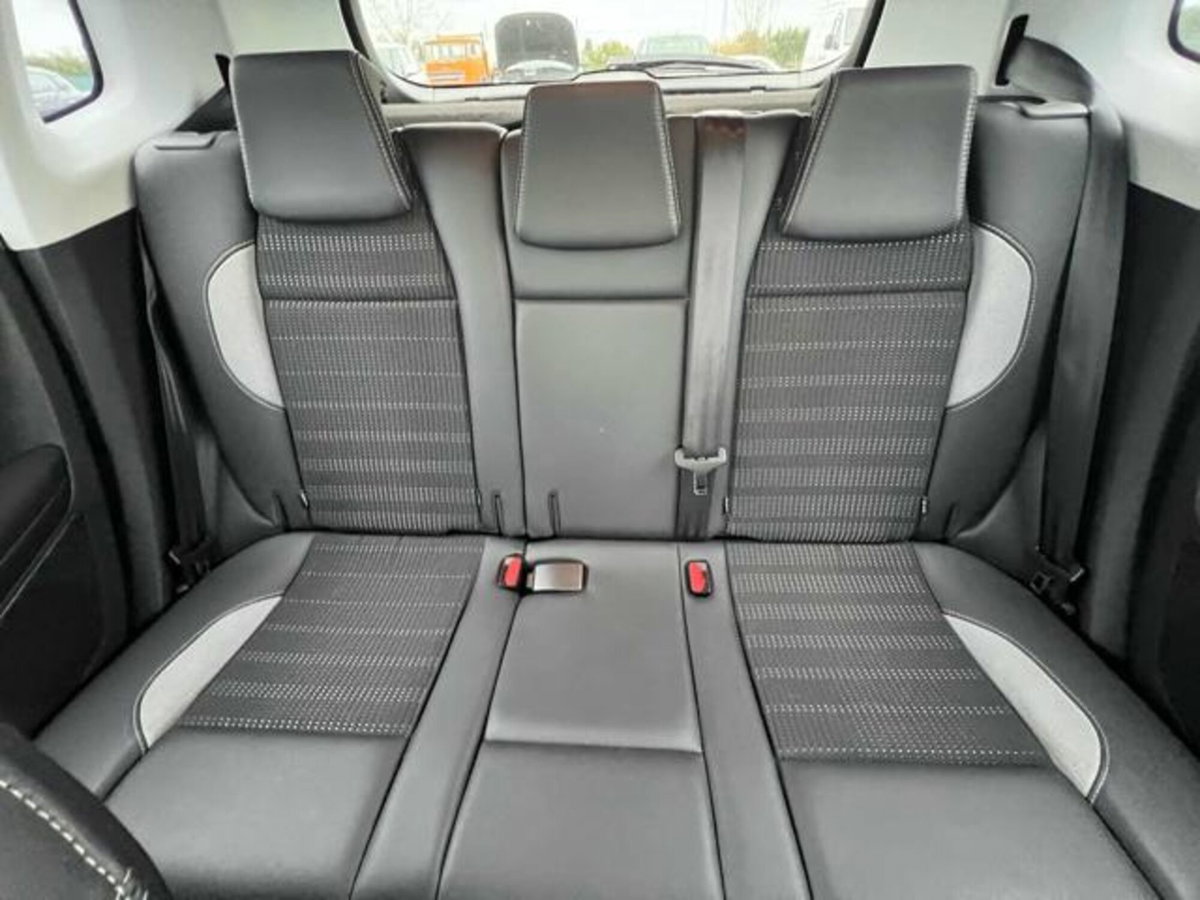 Peugeot 2008 120 S&S Allure (13)