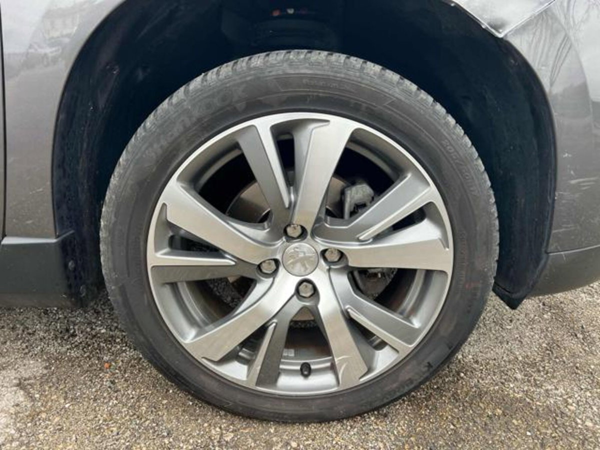 Peugeot 2008 120 S&S Allure (15)