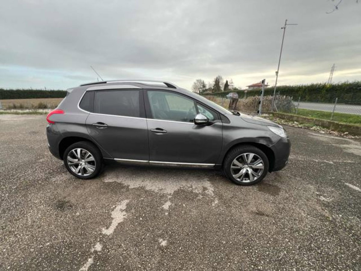 Peugeot 2008 120 S&S Allure (3)