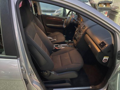 Mercedes-Benz Classe A 180 CDI Avantgarde (9)