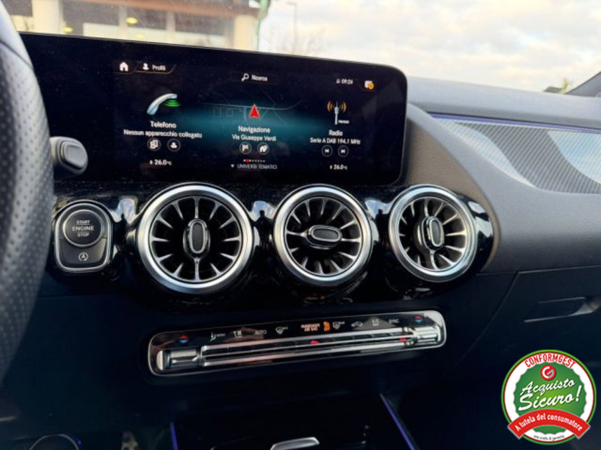 Mercedes-Benz GLA SUV 180 d Automatic Premium (14)