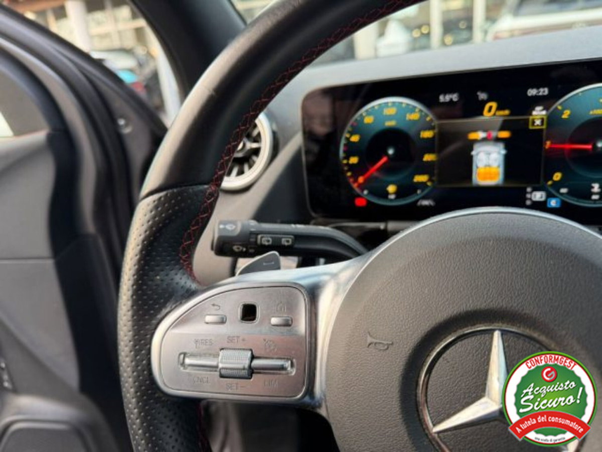 Mercedes-Benz GLA SUV 180 d Automatic Premium (17)