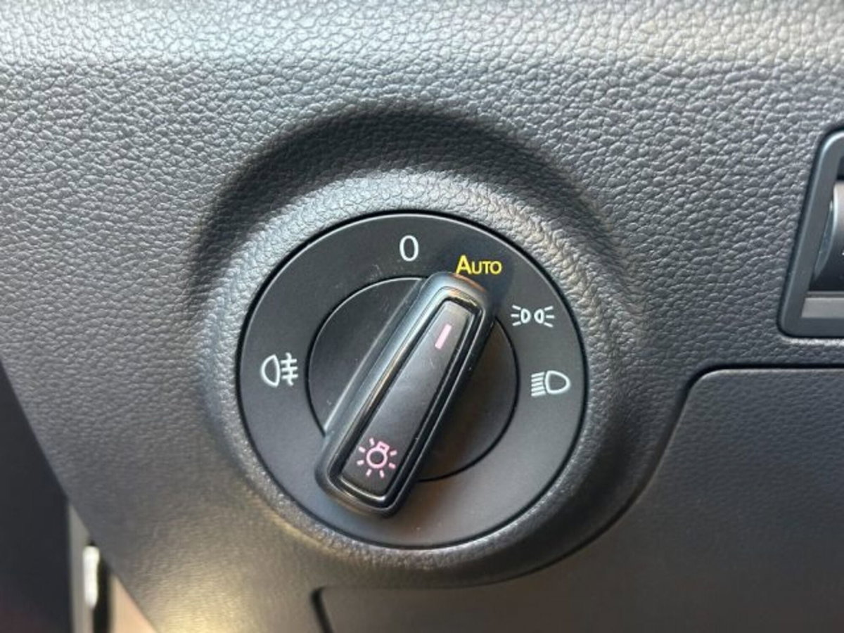 SEAT Ibiza 1.0 TGI 5 porte Business (14)
