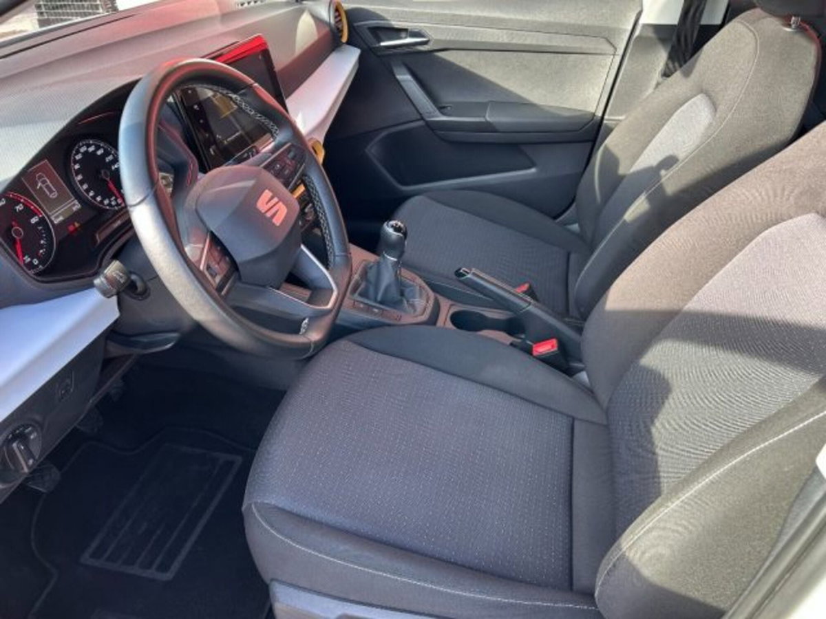 SEAT Ibiza 1.0 TGI 5 porte Business (5)