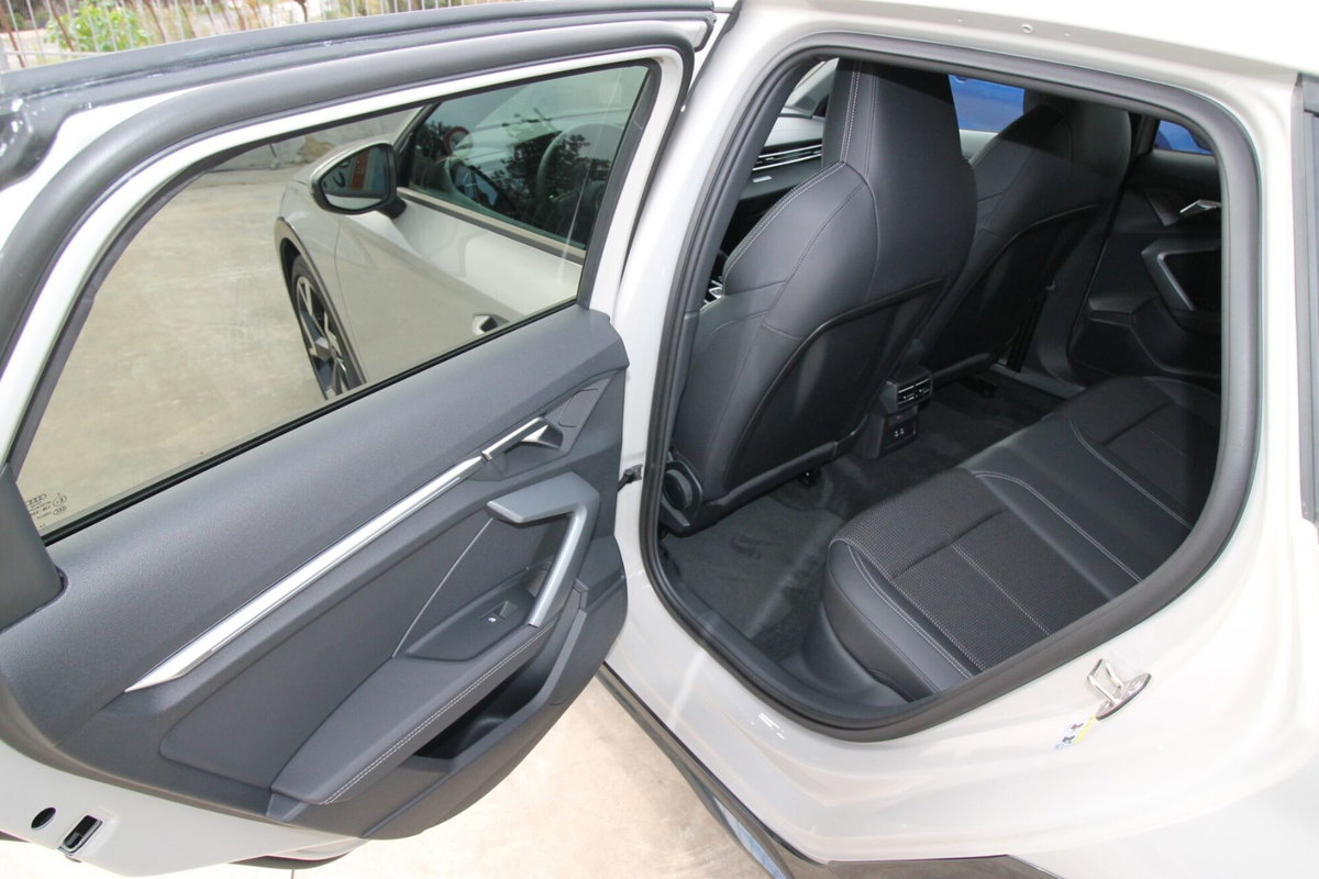 Audi A3 allstreet 1.5 tfsi mhev Identity Contrast 150cv s-tronic (16)