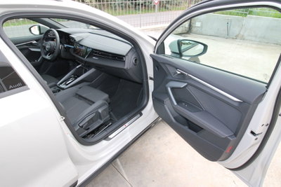 Audi A3 allstreet 1.5 tfsi mhev Identity Contrast 150cv s-tronic (18)