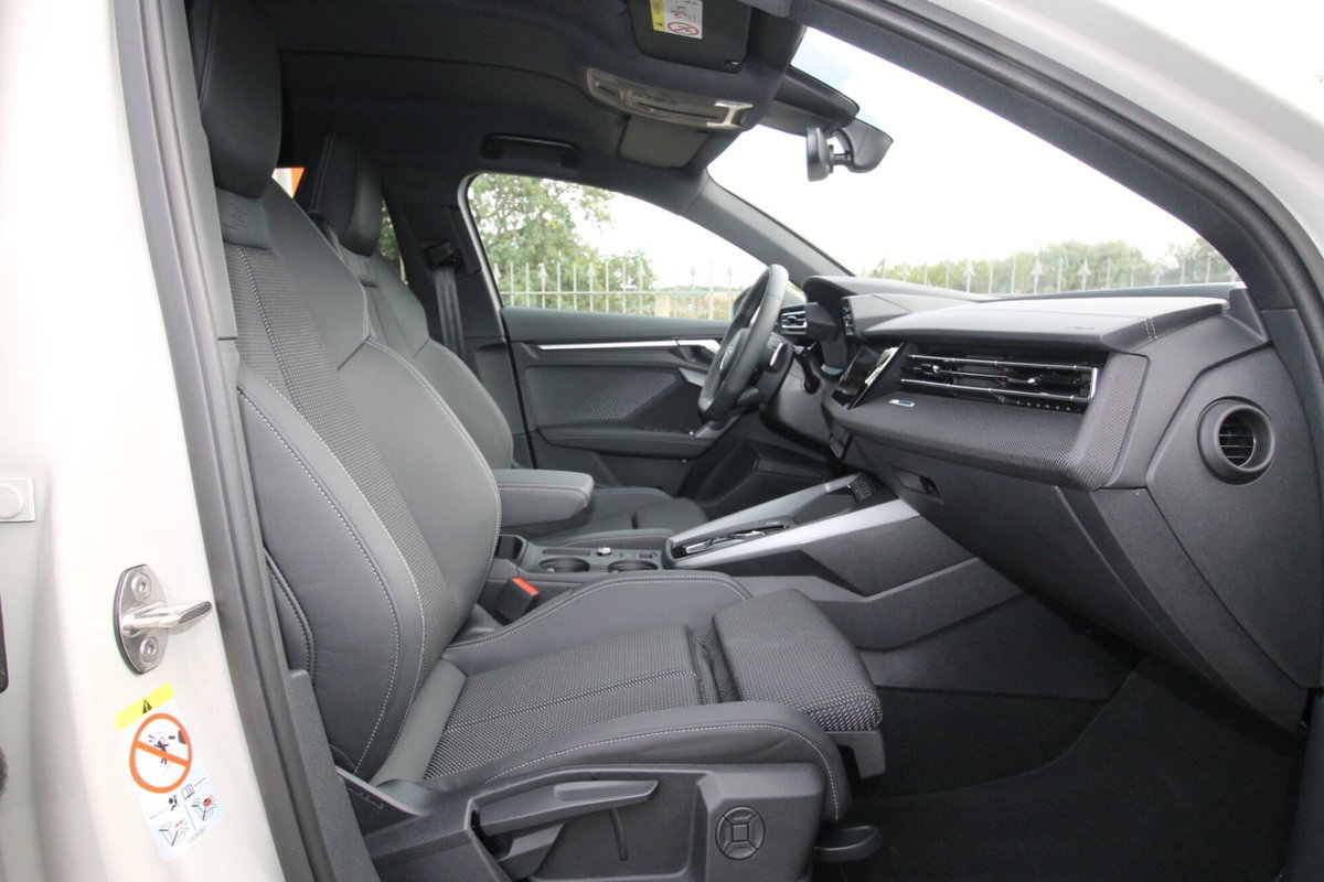 Audi A3 allstreet 1.5 tfsi mhev Identity Contrast 150cv s-tronic (19)