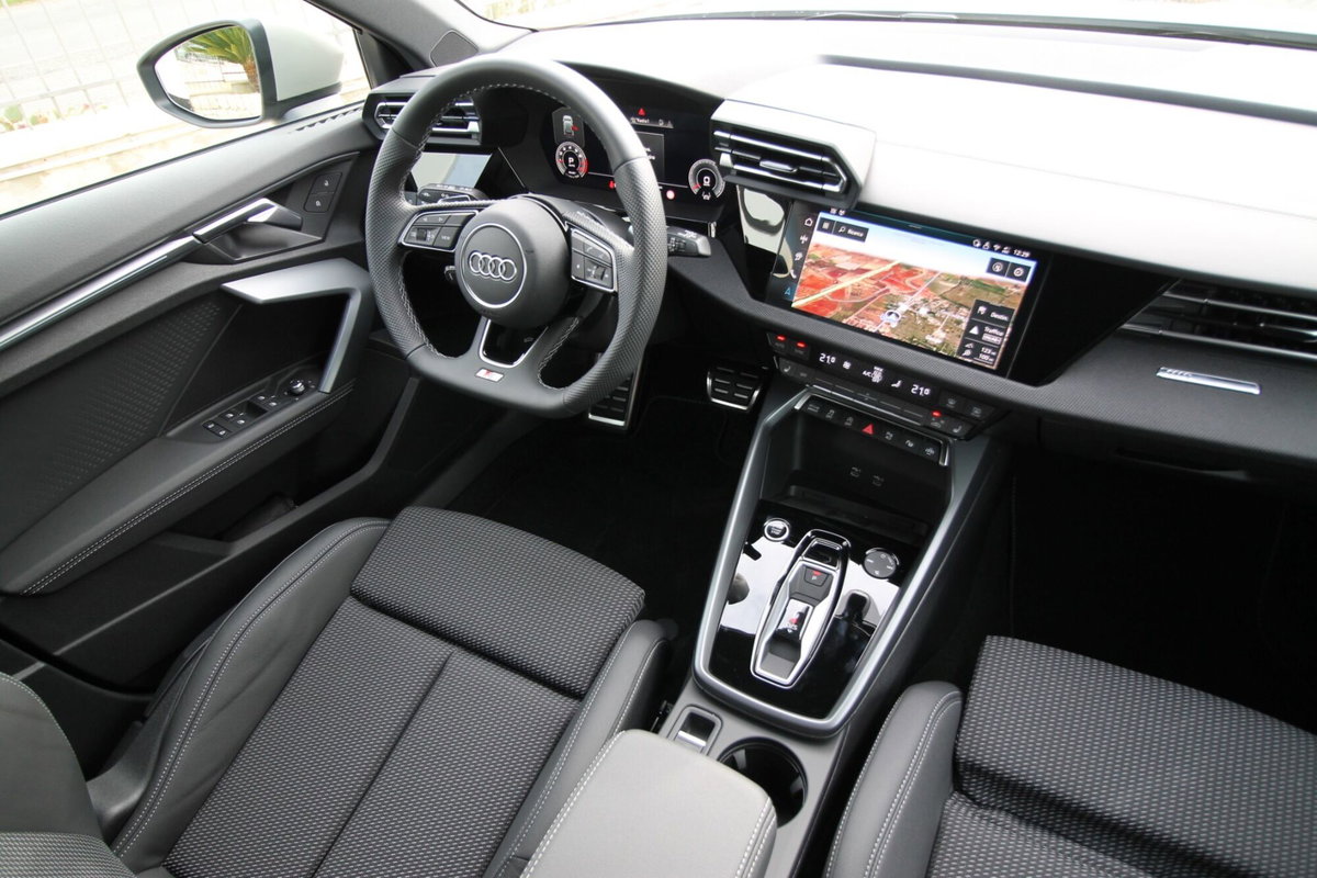 Audi A3 allstreet 1.5 tfsi mhev Identity Contrast 150cv s-tronic (20)